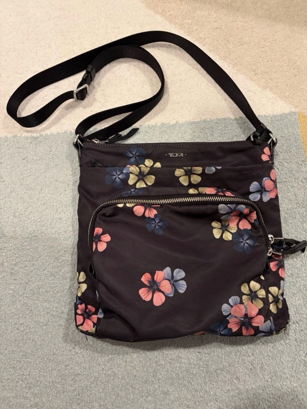 TUMI Voyager Voyageur Nylon Crossbody Bag Black Floral Purse adjustable flowers